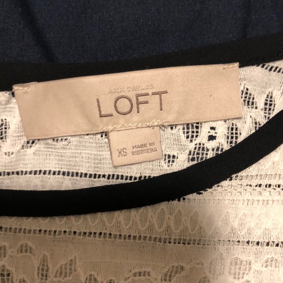 LOFT White Lace Top- size XS - Picture 3 of 3